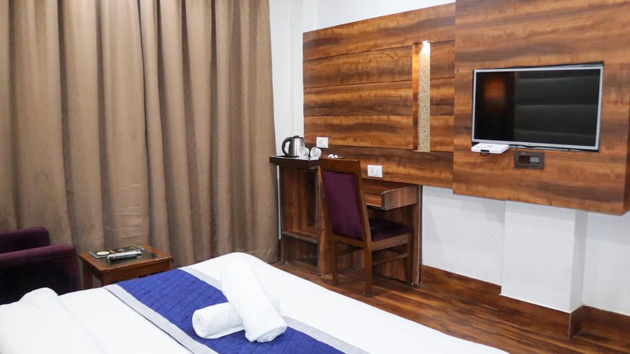 Hotel Ak Continental - Mcleodganj Dharamsala Zewnętrze zdjęcie