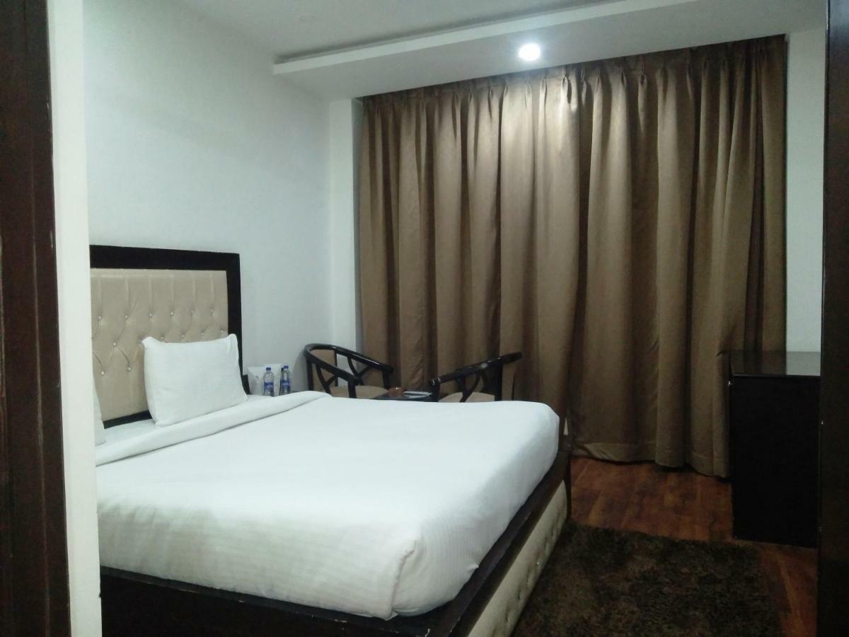 Hotel Ak Continental - Mcleodganj Dharamsala Zewnętrze zdjęcie