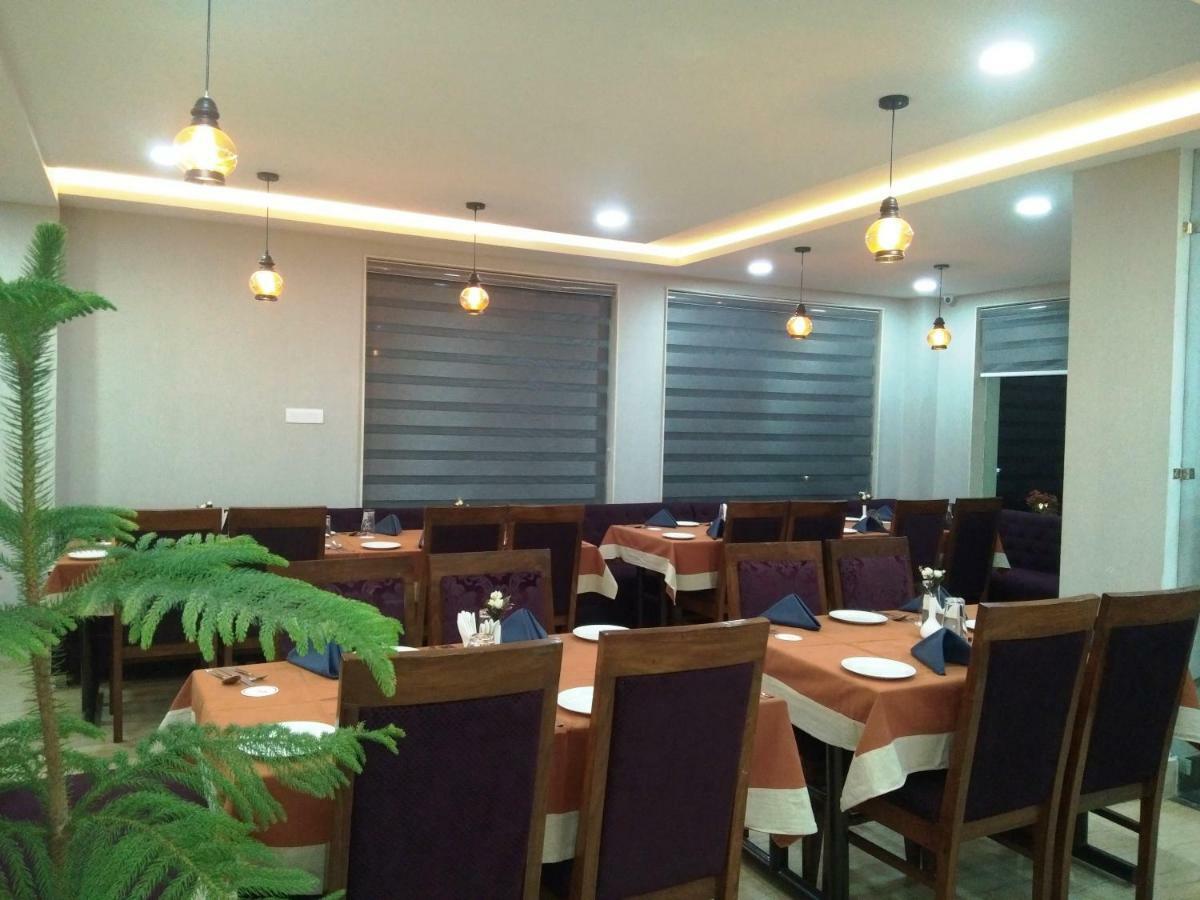 Hotel Ak Continental - Mcleodganj Dharamsala Zewnętrze zdjęcie