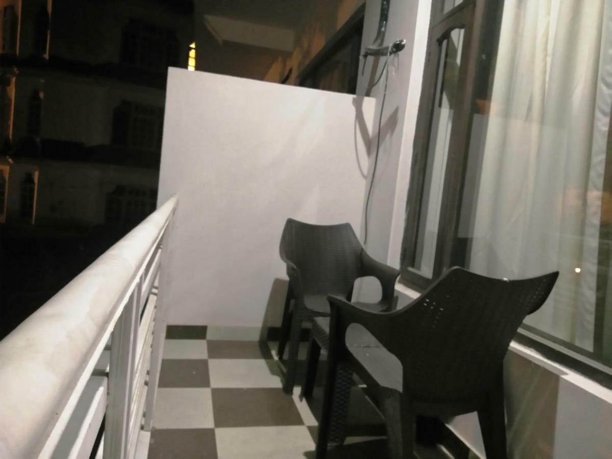 Hotel Ak Continental - Mcleodganj Dharamsala Zewnętrze zdjęcie