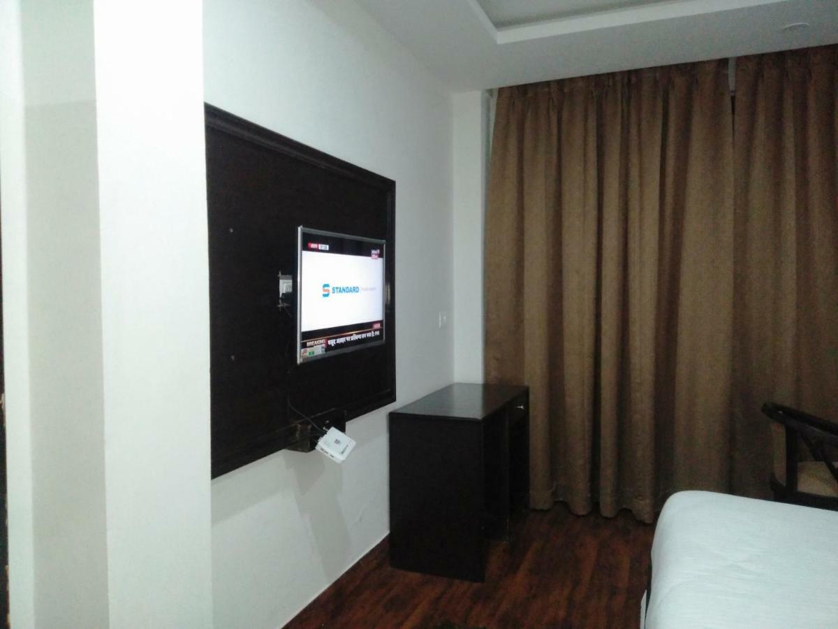 Hotel Ak Continental - Mcleodganj Dharamsala Zewnętrze zdjęcie
