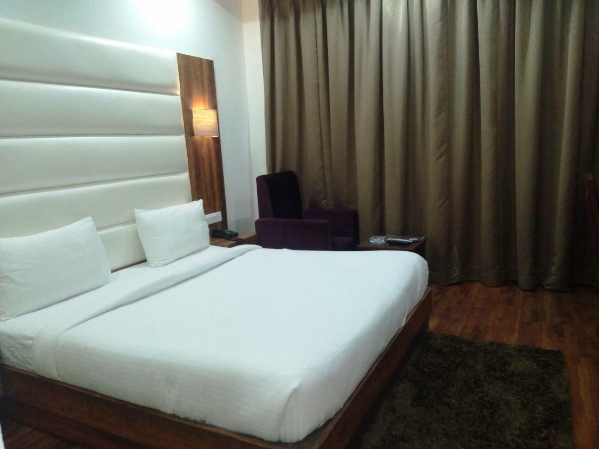 Hotel Ak Continental - Mcleodganj Dharamsala Zewnętrze zdjęcie