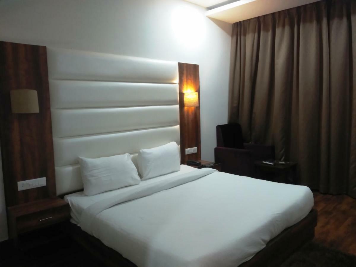 Hotel Ak Continental - Mcleodganj Dharamsala Zewnętrze zdjęcie